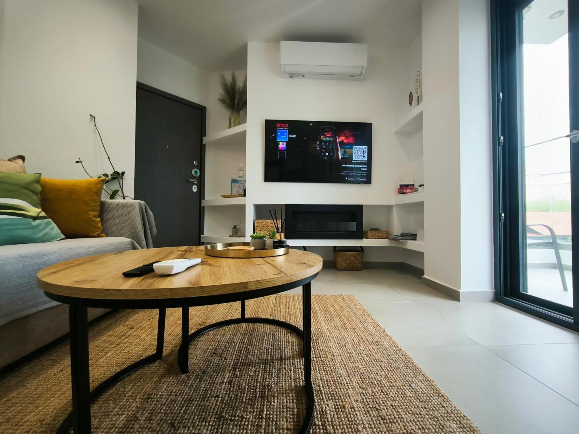 Floral Home 2 - 1St Floor Apt With Private Parking! Athènes Extérieur photo