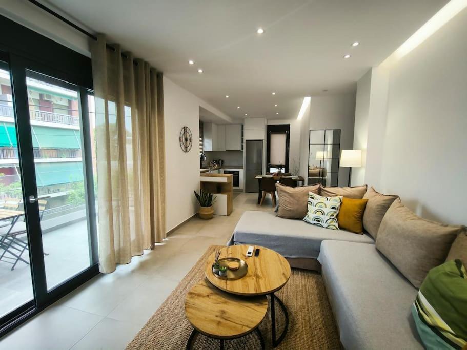 Floral Home 2 - 1St Floor Apt With Private Parking! Athènes Extérieur photo